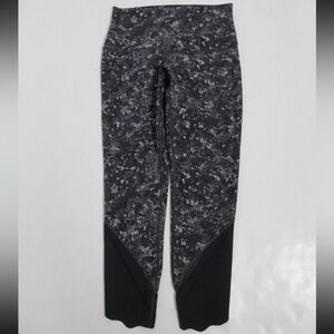 NWOT Women's Lululemon black/white/gray bottom sheer ankle leggings size 6‎